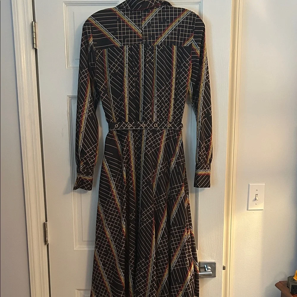 Geometric Patterned Dress - Picture 4 of 6